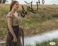 Haley Bennett Magnificent Seven Autographed Signed 8x10 Photo ACOA 