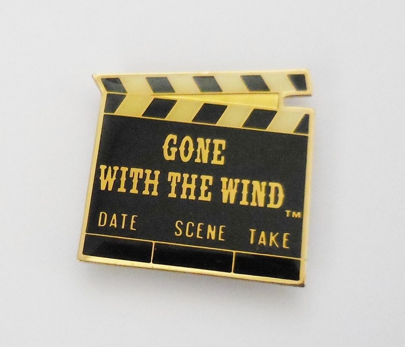 VINTAGE ENAMEL REFRIGERATOR MAGNET GONE WITH THE WIND DESIGN NR
