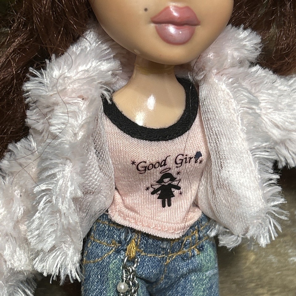 Bratz Twiins Twins Phoebe Doll w/ Clothes Jeans Good Girl Shirt Shoes