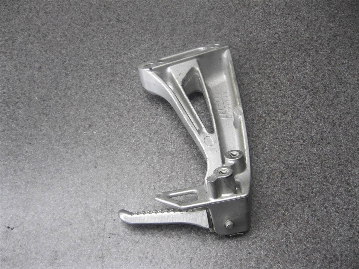 00 Suzuki SV650 SV 650 Left Rear Peg & Bracket 2C | eBay
