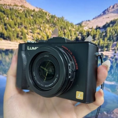 Panasonic LUMIX DMC-LX5 10.1MP 3.8X Optical Zoom Digital Camera