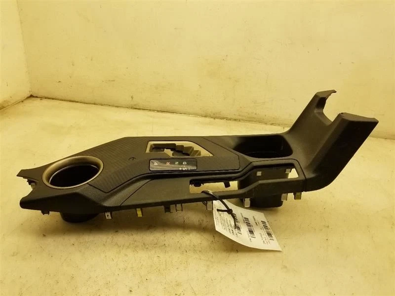 Toyota RAV4 2015 Limited consola central montada bisel de cambio  Foto 2 de 4