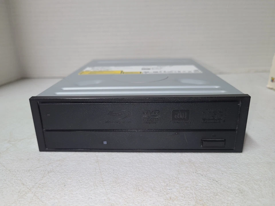 HL Data Storage Blu-Ray Disc Rewriter BH20N Black - Image 2 of 3