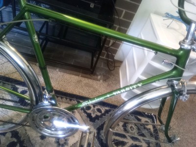 LATE 1960'S OR EARLY 70'S VINTAGE SCHWINN VARSITY 10 SPEED ROAD