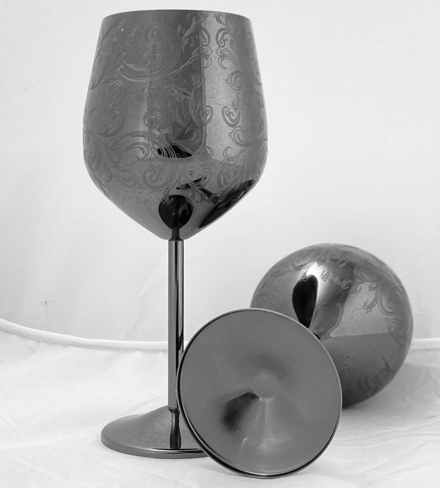 "Juego de 2 copas de vino de acero inoxidable grabadas Sky Fish, 8,5"" de alto" Foto 4 de 4