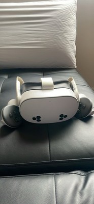 Meta Quest 3S Standalone VR Headset 128GB White Black Plastic with Controllers