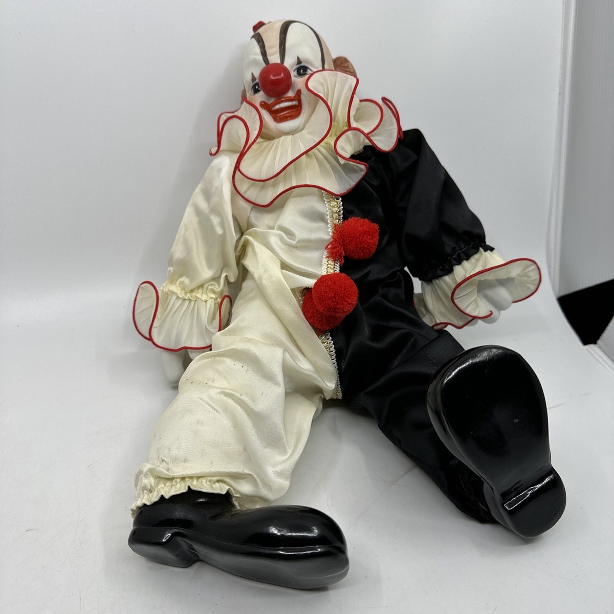 Vtg 80's VICTORIA IMPEX Porcelain 18'' Sitting Clown Doll Musical