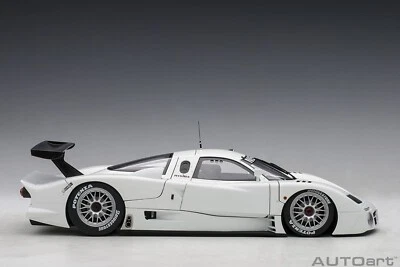 1/18 AUTOart Nissan R390 GT1 Plain Body Version White Alloy 1/18 AUTOart Nissan R390 GT1 Plain Body Version White Alloy