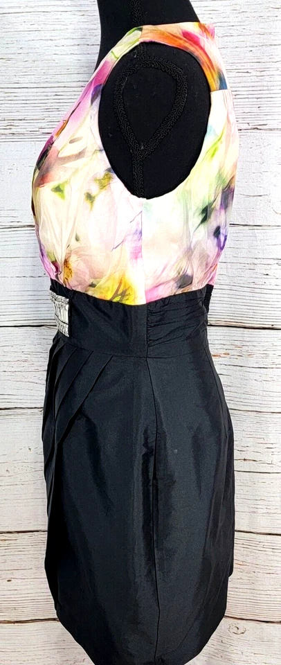 Vestido vaina floral negro y transparente con cuello en V dividido para mujer Alexia Admor talla S Foto 4 de 4