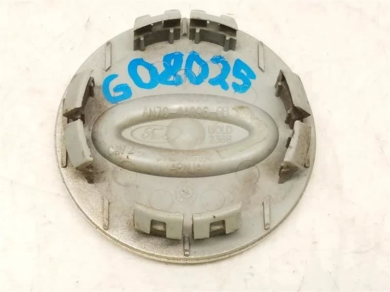 Ford Focus 2010 tapa central de aleación 15x6 *plateada* Foto 2 de 4