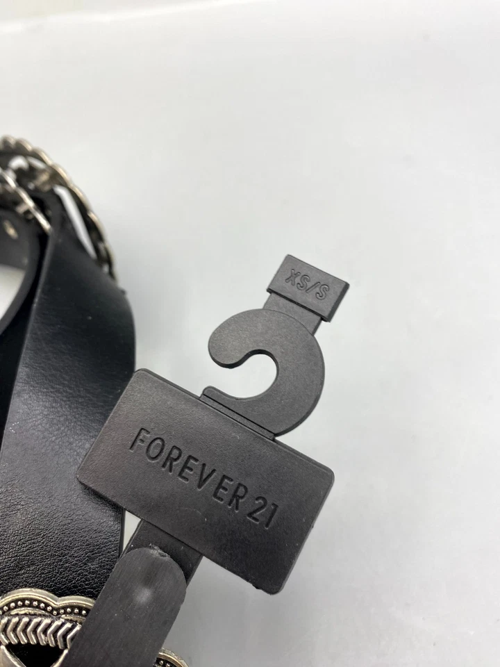 Cinturón Forever 21 Western Concho para mujer XS/S negro imitación cuero plata hebilla boho Foto 2 de 4