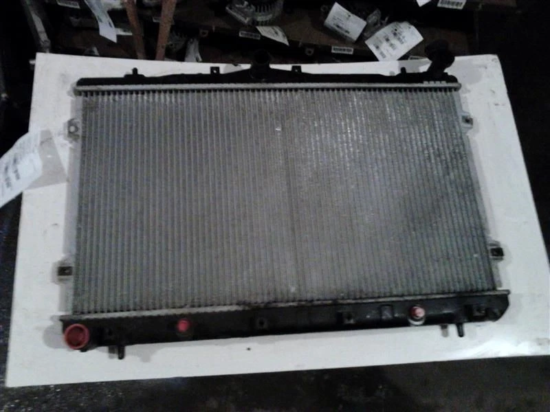 Radiator Fits 96-00 ELANTRA 104145 - Image 3 of 4