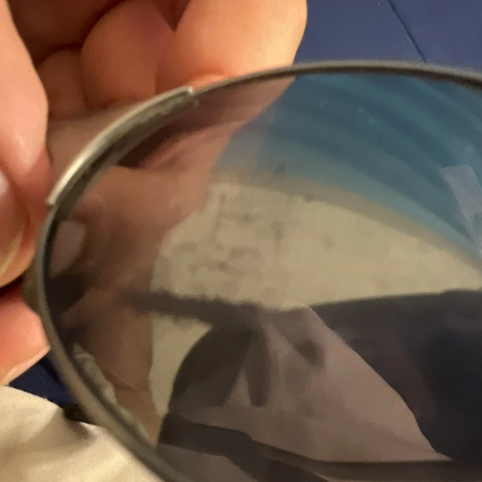 VINTAGE OAKLEY E WIRE 1ST GENERATION SILVER METAL SUNGLASSES  LENS SCRATCHED - Image 3 of 4