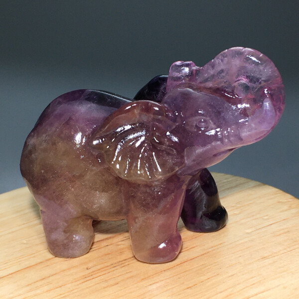 87g Natural Crystal.Rainbow fluorite.Hand-carved.Exquisite Elephant statues.gift