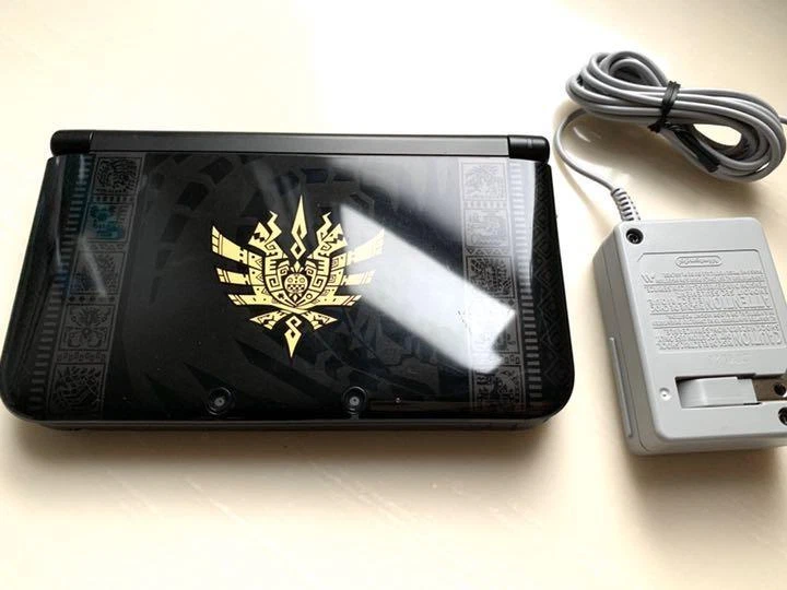 Nintendo 3DS LL Monster Hunter 4 model Limited rare Black Video  