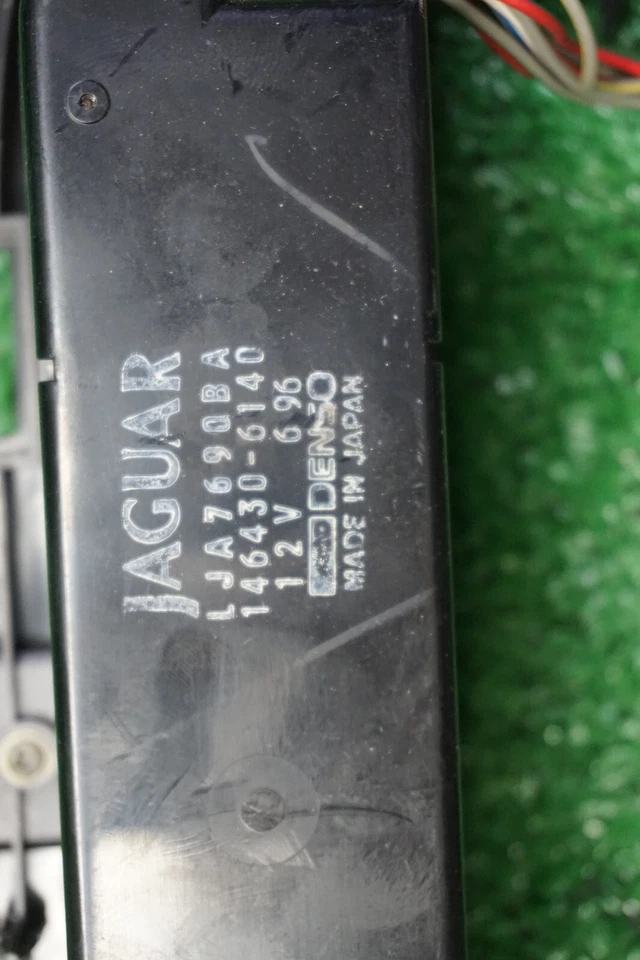 2003 JAGUAR XK8 AC Control OEM LJA7690BA - Image 4 of 4