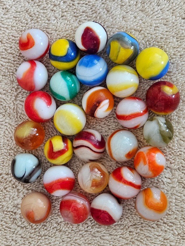 30 Akro Agate Corkscrews.   Multi colors,  Circa 1920-1950.  Lot 0071
