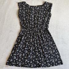 Forever 21 Women's M Black White Floral Sleeveless Mini Fit & Flare Elastic