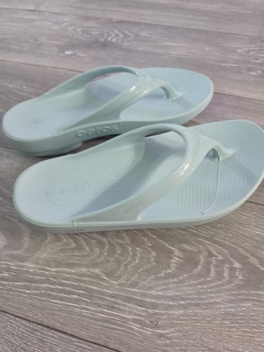 OOFOS Oolala Women's Size 10