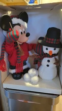 Santa's Best Mickey Unlimited Mickey and Snowman Christmas Animation Figure