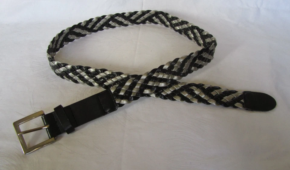 Toller C&A Damen Gürtel Flechtgürtel schwarz-silber bis 95 cm Umfang, 3 cm breit - Bild 2 von 4