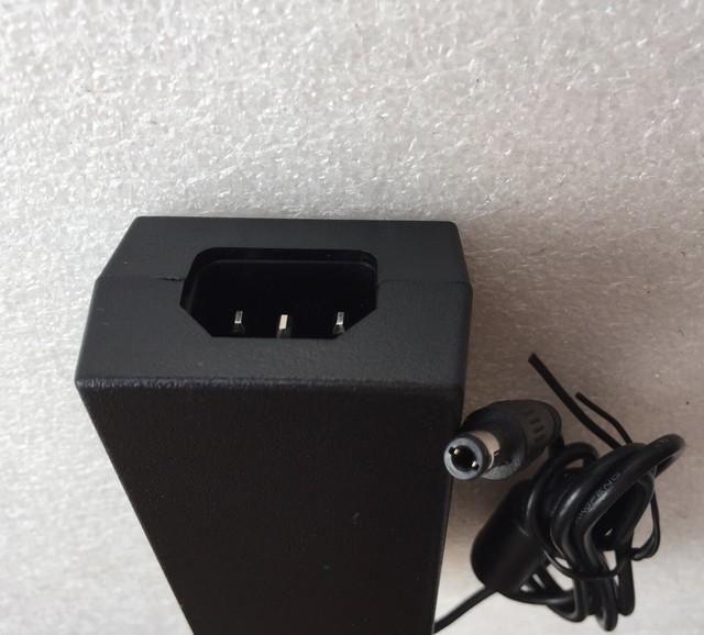 Original Philips 19V 2A AC Adapter for 