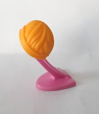 SUPPORT ROSE AVEC PERRUQUE JAUNE POUR SALON DE COIFFURE PLAYMOBIL...