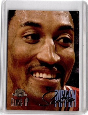 Scottie Pippen - 1995-96 SkyBox Premium #C1 Close-Up