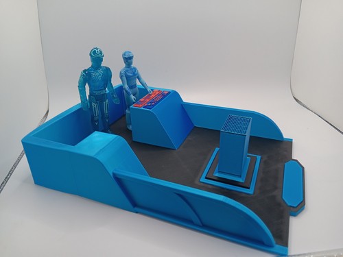 Retro Solar Sailer Bay Platform display for Tron vintage style action figures - Image 1