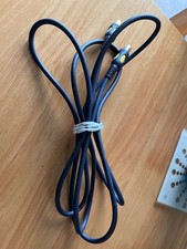 Niebieski kabel ethernetowy o długości 76"