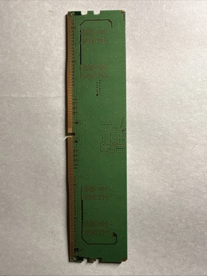 Micron 8GB DDR5-4800 MTC4C10163S1UC48BA1 MTC4C10163S1UC48B Desktop Memory RAM 1x - Image 3 of 3