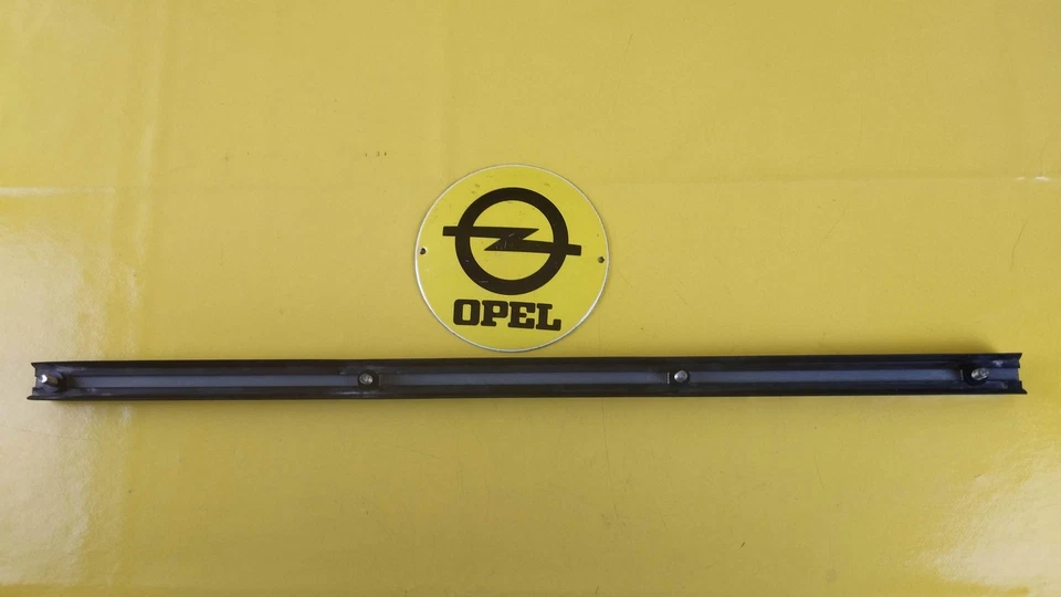 Barra de parachoques delantera central de goma Opel Manta A barra de goma nueva original Foto 3 de 4