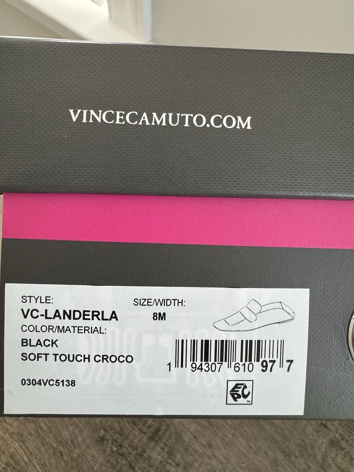 Vince Camuto VC LANDERLA black Square Toe Croc Embossed Leather Loafers Size 8M