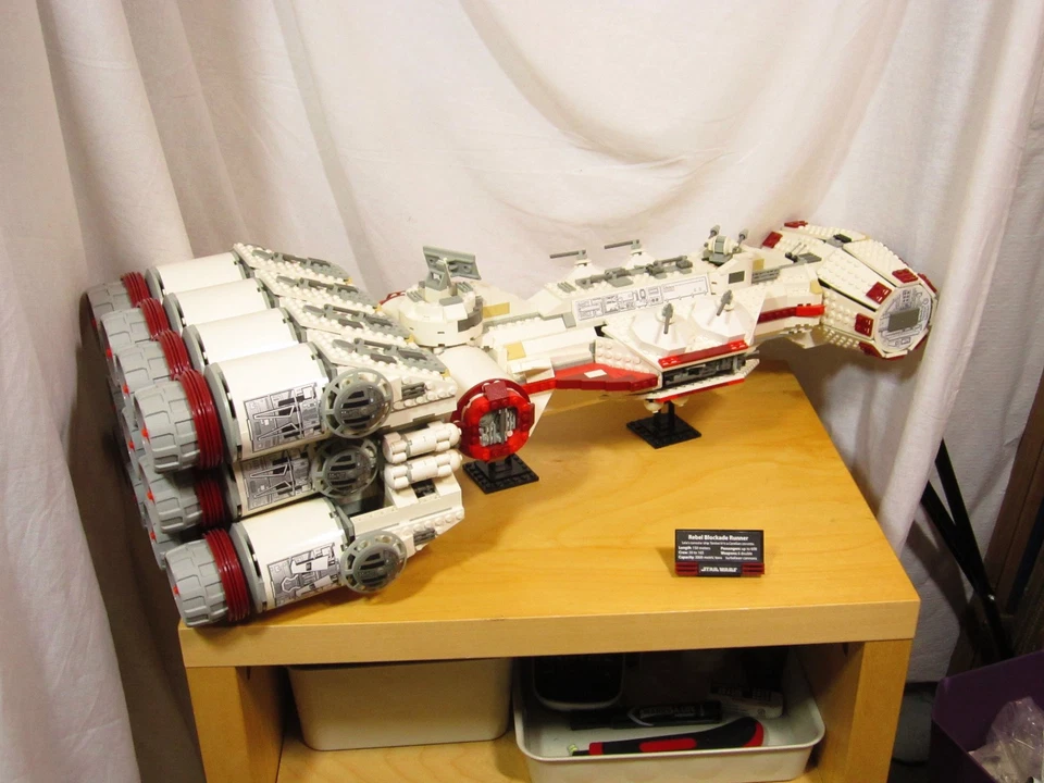 Lego 10019 - Tantive IV/Rebel Blockade Runner - completo Foto 4 de 4