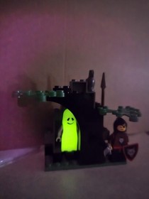 LEGO Castle 1596 Ghostly Hideout 100% Complete w/ Instructions