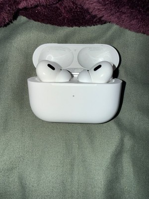 Apple AirPods Pro 2nd Generation with MagSafe Wireless Charging Case - White
