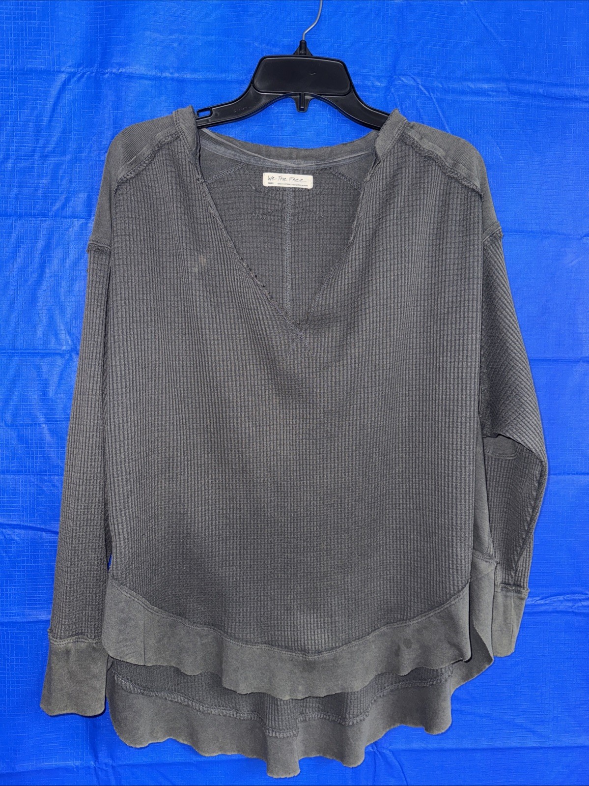 Free People We The Free Thermal Top Size Small V-Neck Waffle Knit Oversized #437
