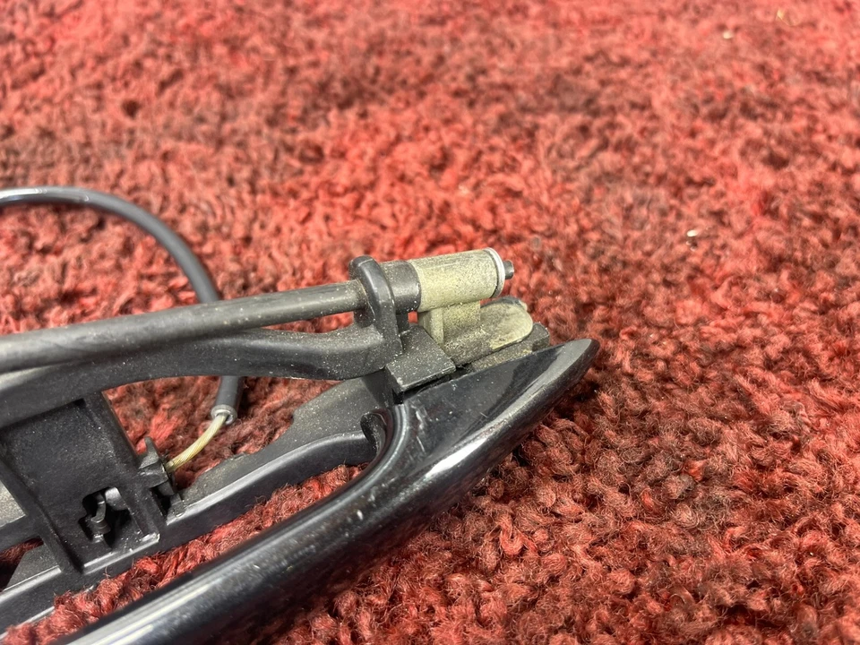 Оригинальная черная сапфировая передняя правая ручка внешней двери BMW 1999-2006 E46 67K - Изображение 4 из 4