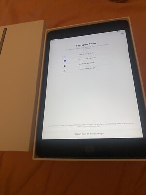 Apple iPad mini 5 A2133 With TikTok Installed.