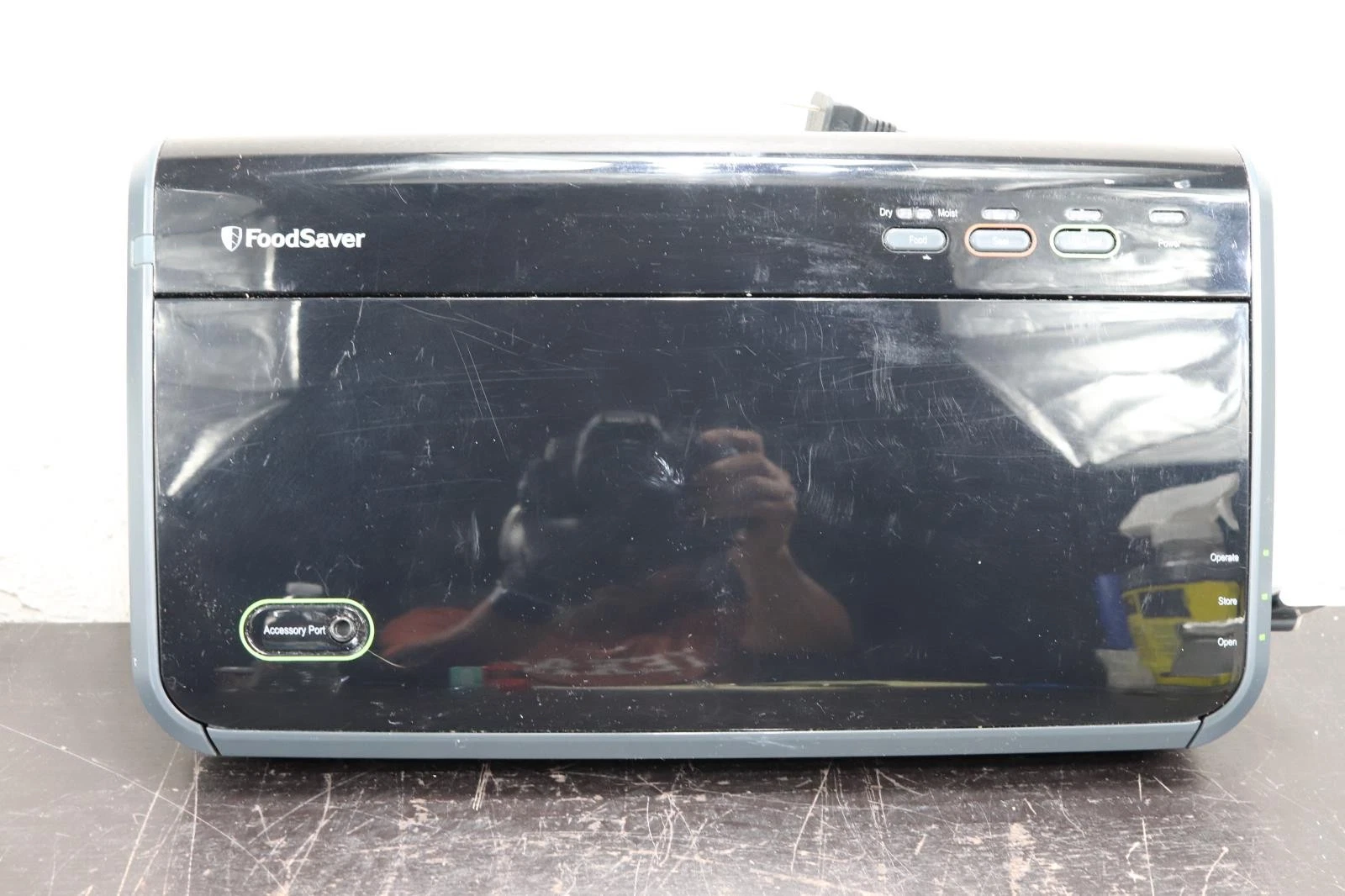 FoodSaver FM2100-000 Vacuum Sealer Machine System