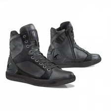motorcycle boots | Forma HYPER black urban street city waterproof riding gear 