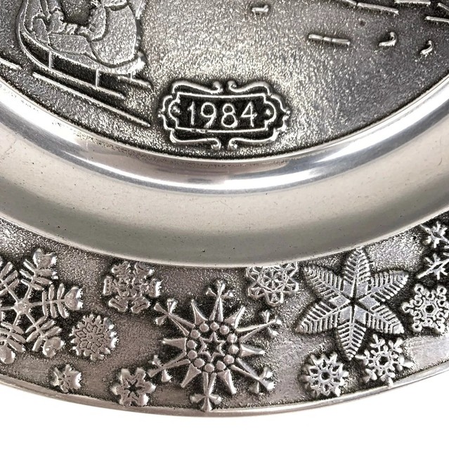 Lot of 5 Vintage Wilton Pewter Christmas Plates 11” Wall Hanging