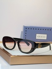 Gucci GG7628 Oval Sunglasses Black Frame Gradient Pink Lens Size 52  21-140 Luxur