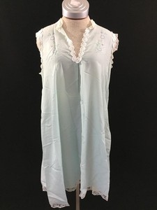 Vintage-nightgown-B-Altman-Co-Cheoette-size-M-medium-short-blue-lace