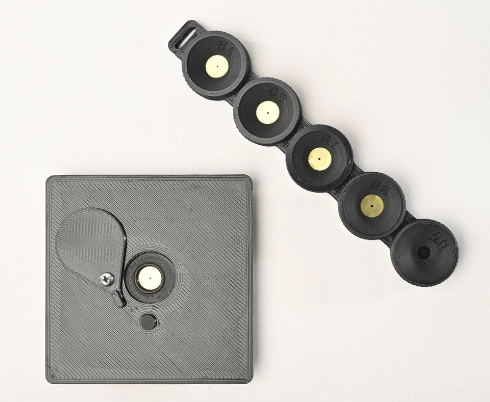 Horseman 6x9 80x80mm pinhole lens board with interchangeable inserts - Image 2 of 4