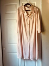 VINTAGE VANITY FAIR PINK EMBROIDERED BUTTON UP XXL LOUNGER ROBE DRESSING GOWN