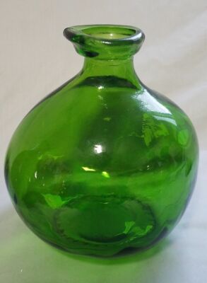 Vidrios San Miguel GREEN Bulb Vase Crazy Glass Hand Made in Spain 7.5'' Tall