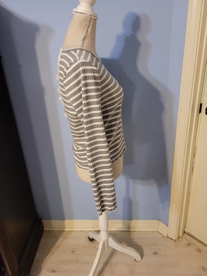 American Rag Size Large Top Womens Gray And White Striped Round Neck - Image 4 of 4