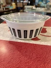 Vintage Pyrex Gourmet Black Leaf 2.5qt Casserole #475B with Lid Rare Promo 1961