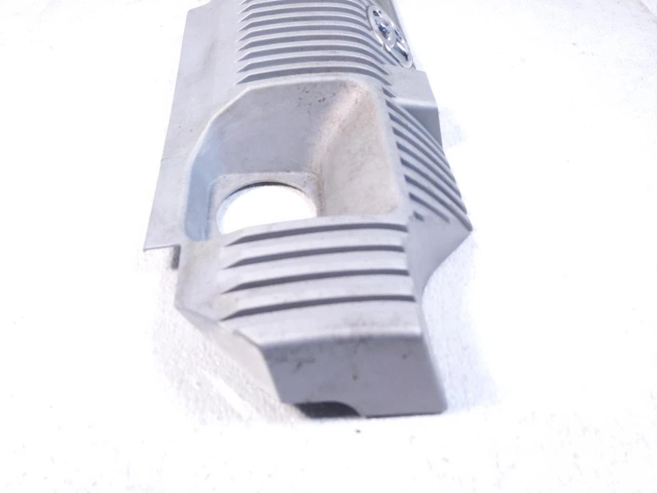 Cubierta de aspecto del motor Toyota Prius 2010-2015 - híbrido 11212-37090 Foto 3 de 4